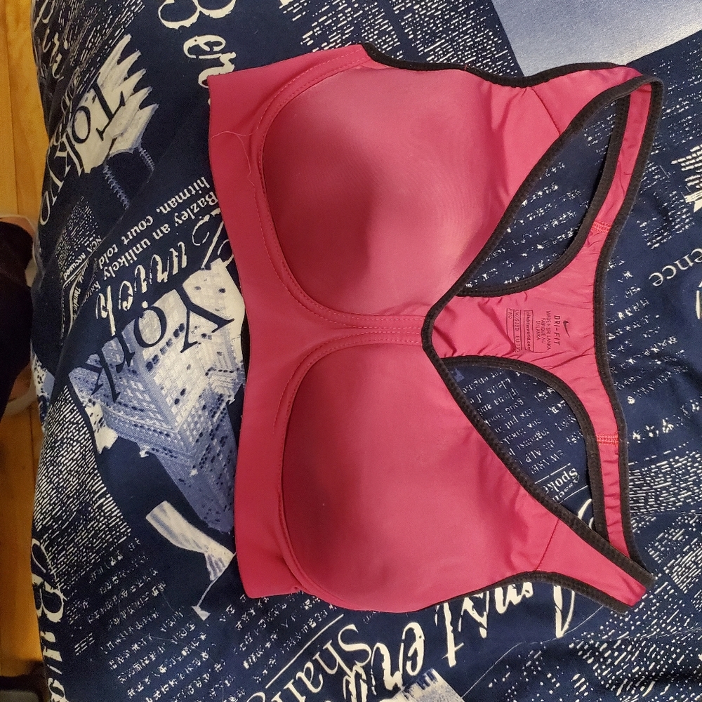 Sports bra